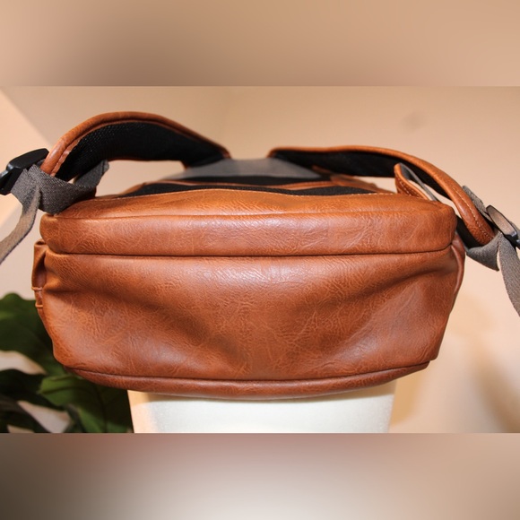 Bugatti Valentino Brown Cognac Vegan Leather Laptop Travel Backpack - Picture 13 of 15